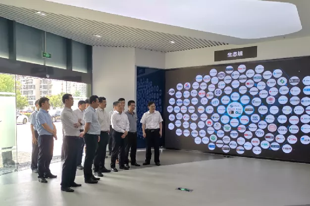 蘇州市副市長楊知評調研3044am永利電子·蘇州網安創新基地